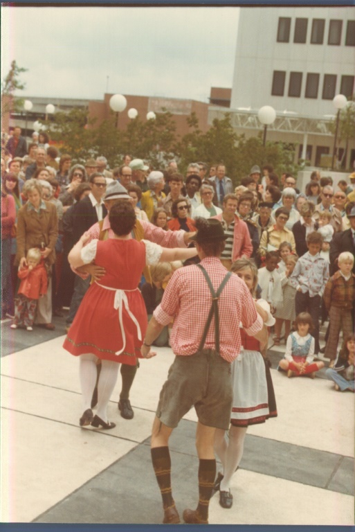 1976 05 01 28 Winston Salem Springfest.jpg
